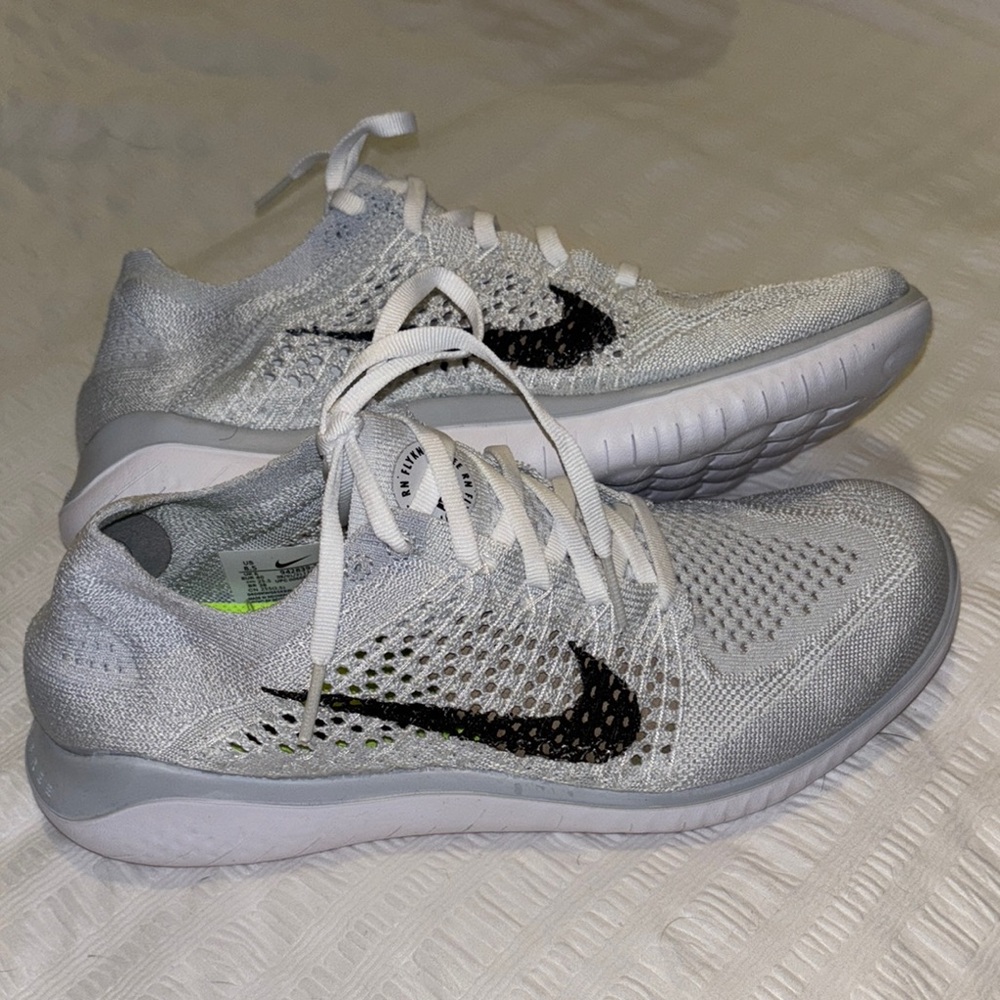 Nike Free Run Fly Knit Sneakers - Picture 4 of 4